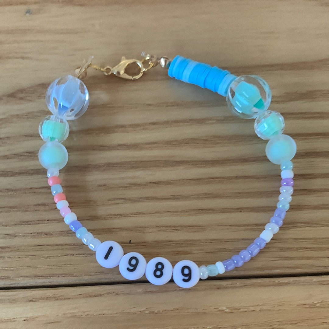 Friendship Eras tour 1989 bracelet adult size 20cm - Selling Fast